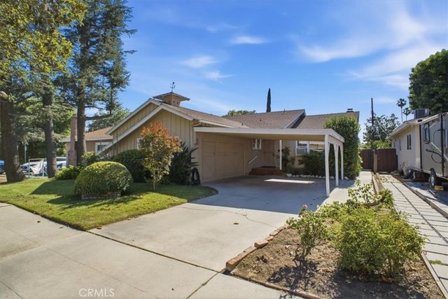 7007 Whitaker, Lake Balboa