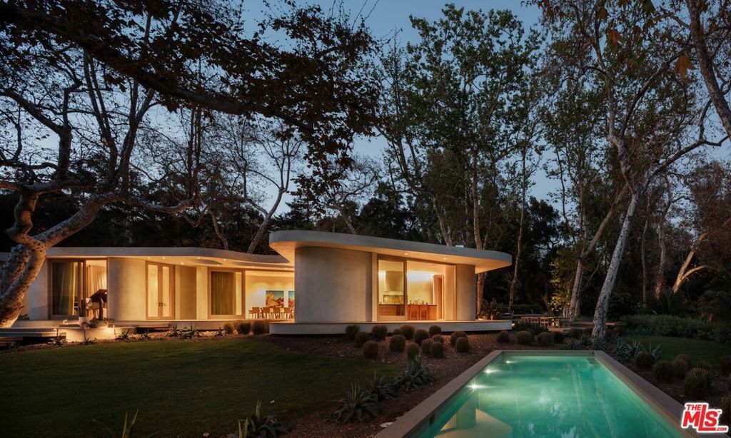 800 Brooktree Road, Pacific Palisades