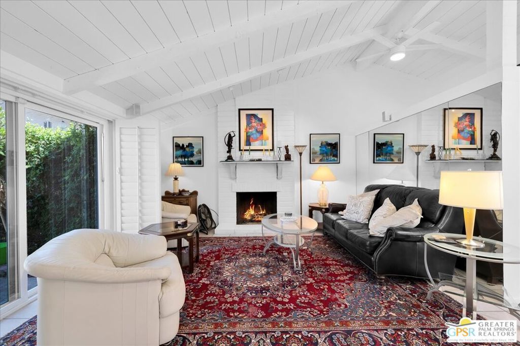 2330 Miramonte Circle # C, Palm Springs