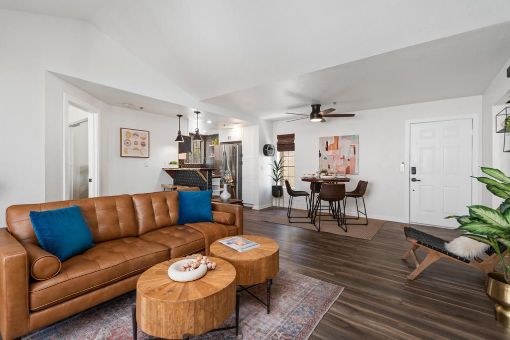 2700 Lawrence Crossley Road # 105, Palm Springs