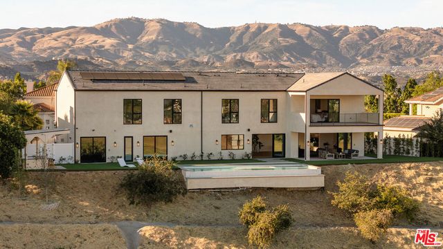 22328 S Summit Ridge Circle, Chatsworth