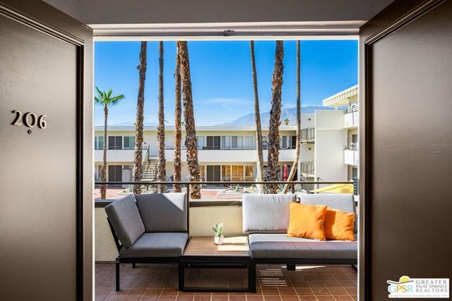 277 E Alejo Road # 206, Palm Springs