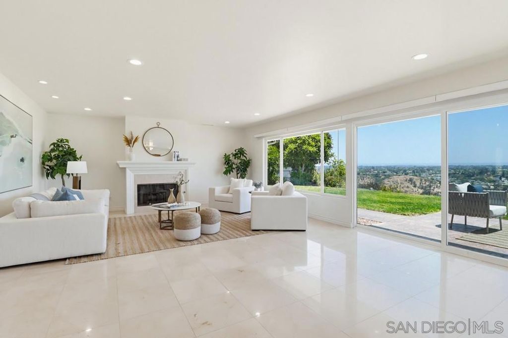 2767 Palomino, La Jolla