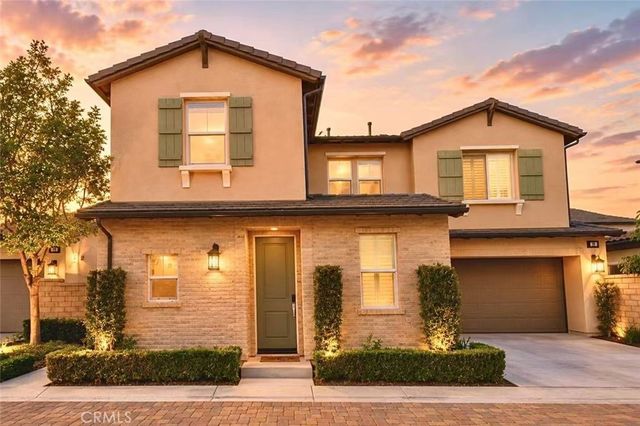 36 Lilac, Lake Forest