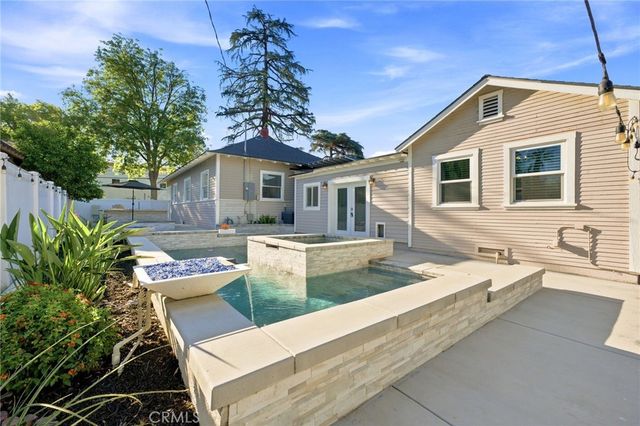 3364 Cedar, Riverside