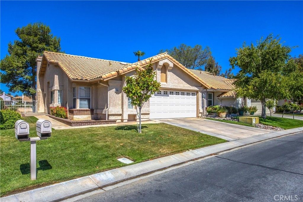 909 Pauma Valley, Banning