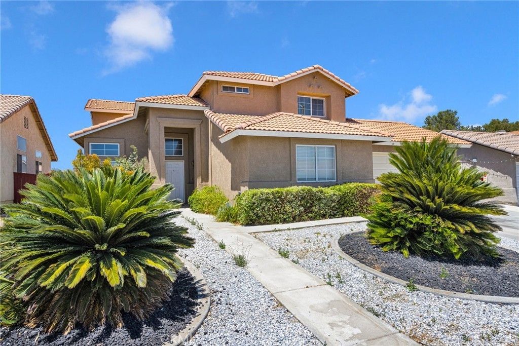 13776 Foxfire Road, Victorville