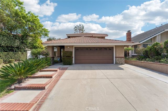 16 Sunset Ridge, Pomona