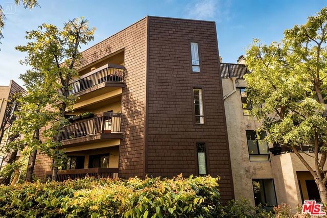 950 N Kings Road # 245, West Hollywood