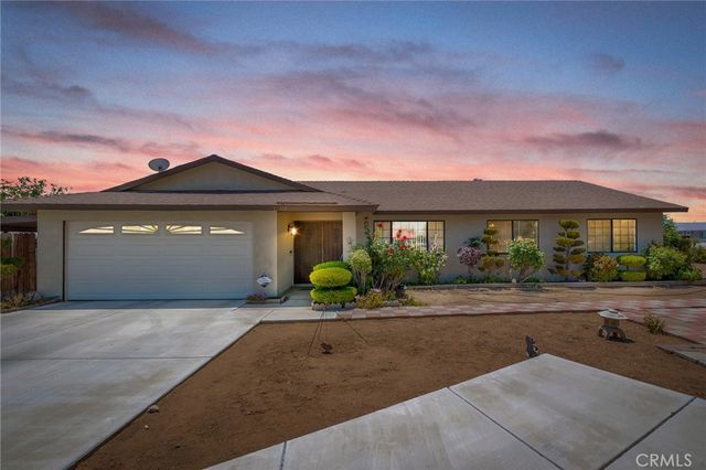 22117 Cholena, Apple Valley