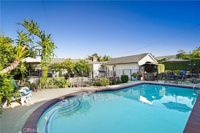 10011 Wiley Burke, Downey