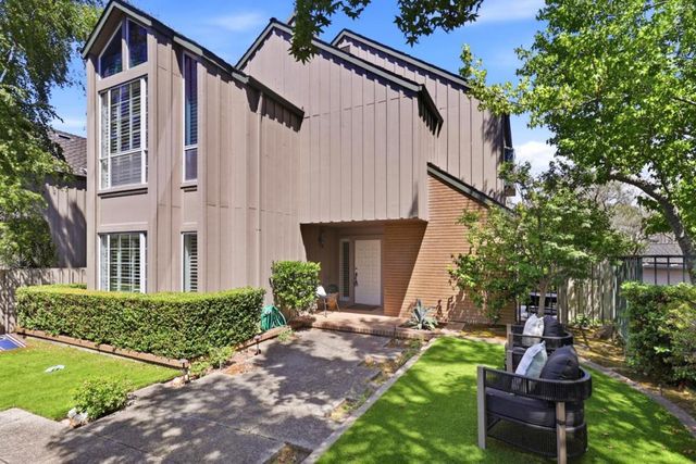 2941 Belmont Woods Way, Belmont