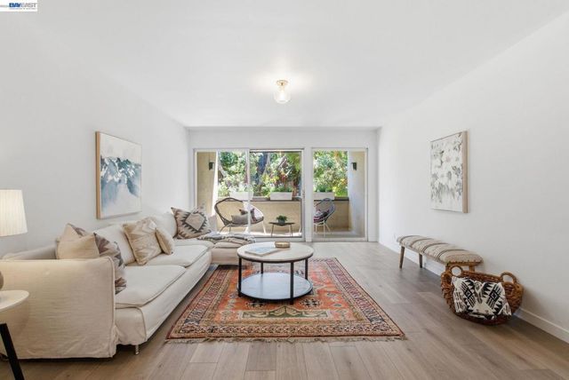 955 Shorepoint Ct # 100, Alameda