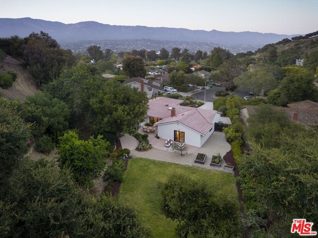 1102 Plaza Del Monte, Santa Barbara