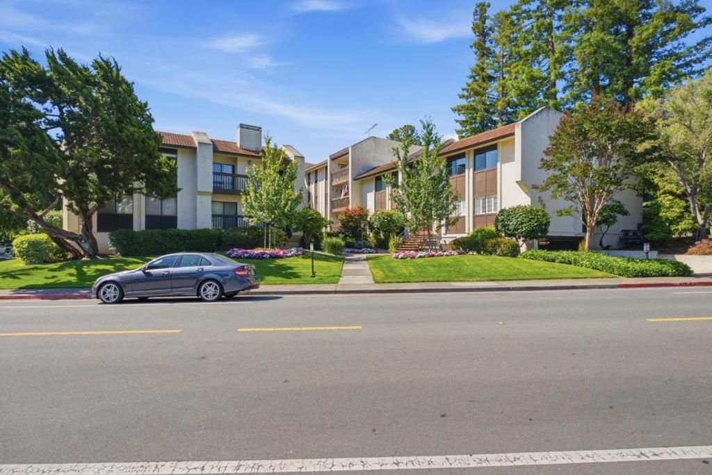 226 W Edith Avenue # 33, Los Altos