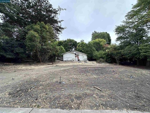 534 La Paloma Rd, El Sobrante