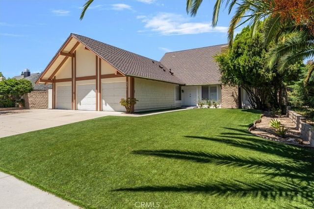 8371 Faust Avenue, West Hills
