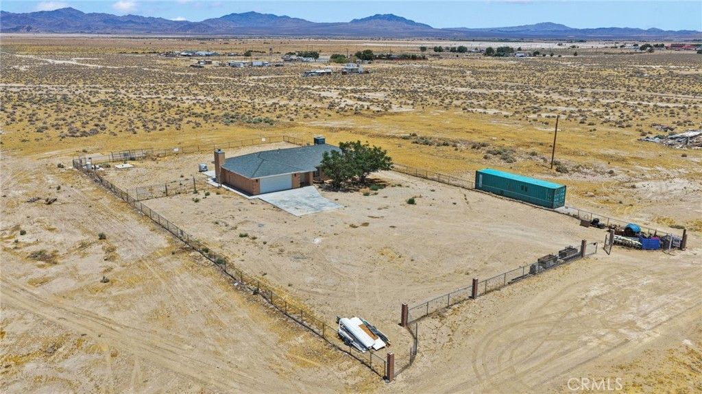 32480 Wren, Lucerne Valley