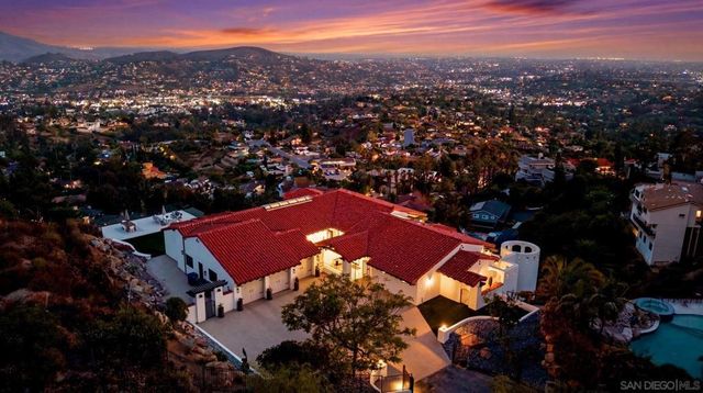 9775 Alto Dr, La Mesa