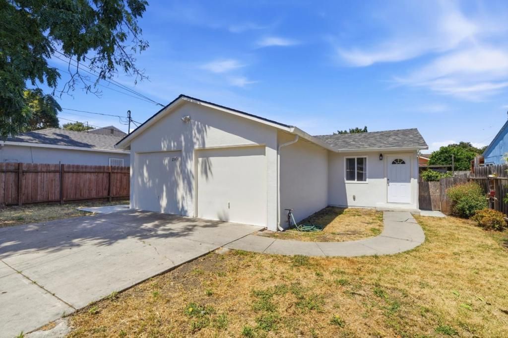 2369 Oakwood Drive, East Palo Alto