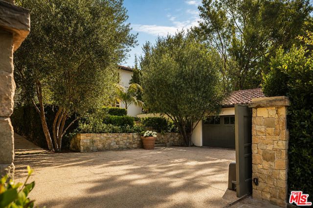 1168 N Doheny Drive, Los Angeles