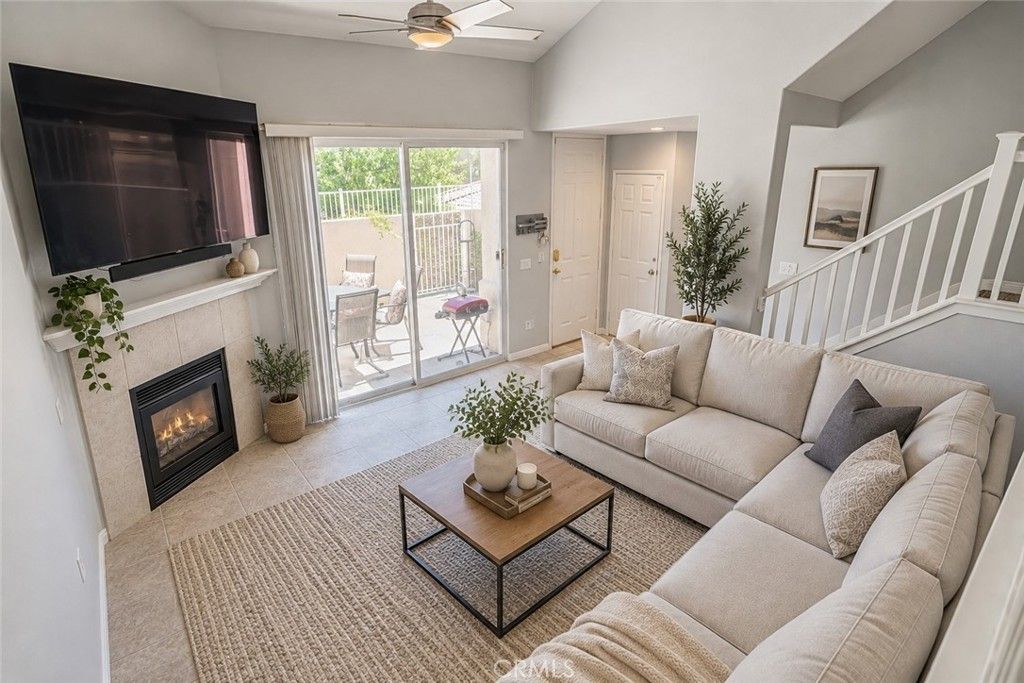 25708 Holiday Circle # B, Stevenson Ranch
