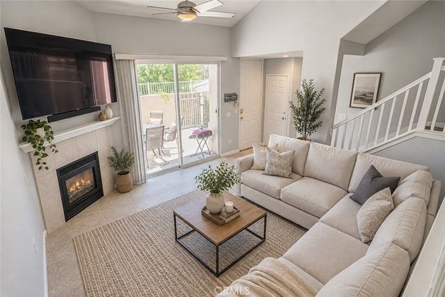 25708 Holiday Circle # B, Stevenson Ranch