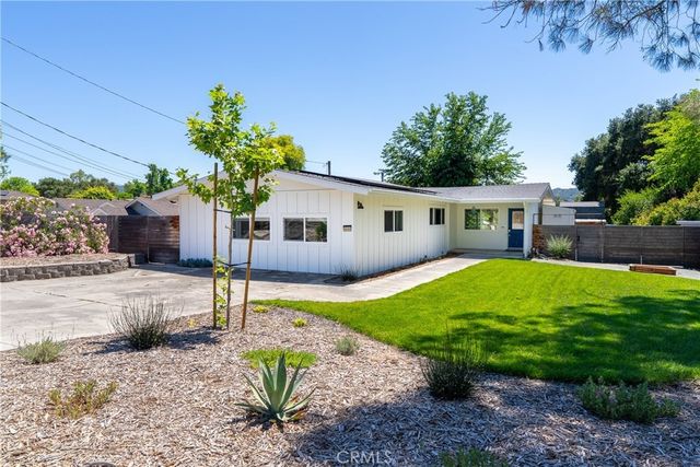 9606 Atascadero, Atascadero