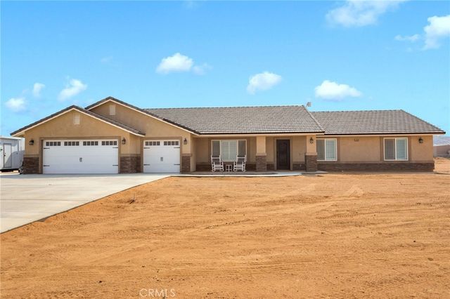 14825 Pela Road, Apple Valley