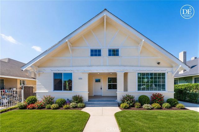 2041 W 29th Place, Los Angeles