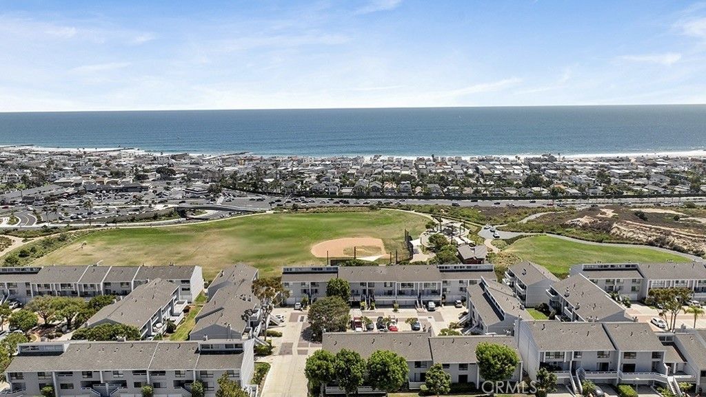 2 Land Fall Court, Newport Beach
