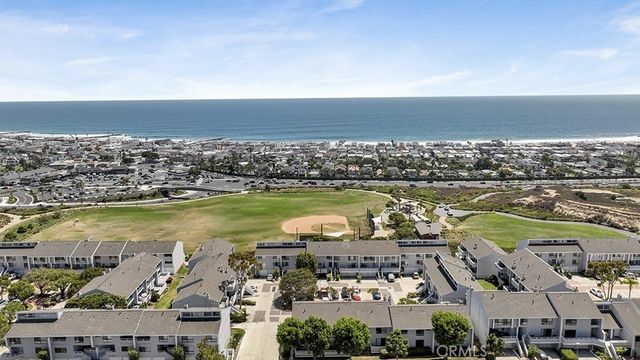 2 Land Fall Court, Newport Beach