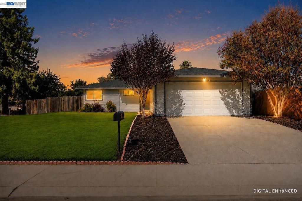 9901 Burline Street, Sacramento