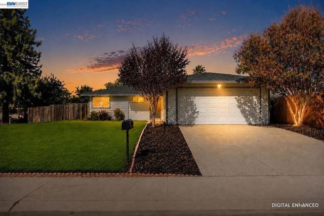 9901 Burline Street, Sacramento