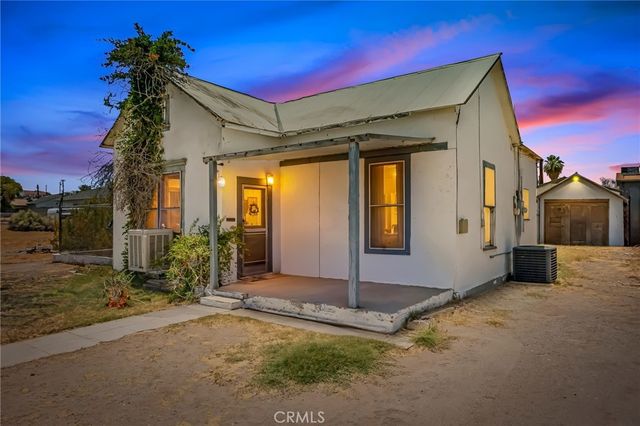 412 Palm, Needles
