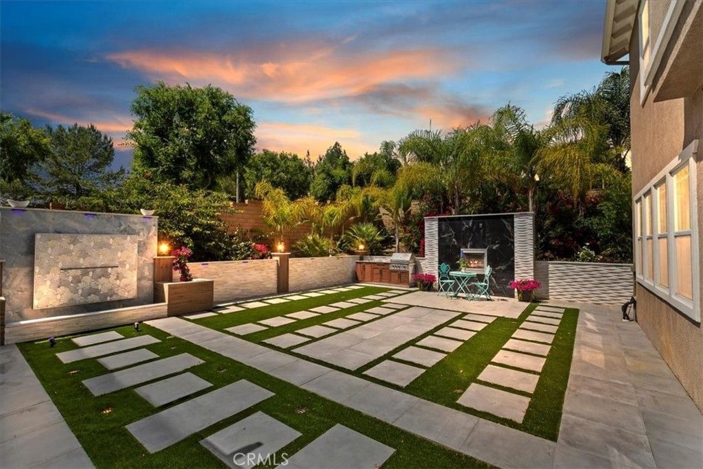 8851 Soothing Court, Corona