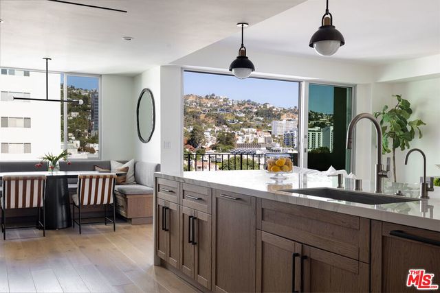 818 N Doheny Drive # 1001, West Hollywood