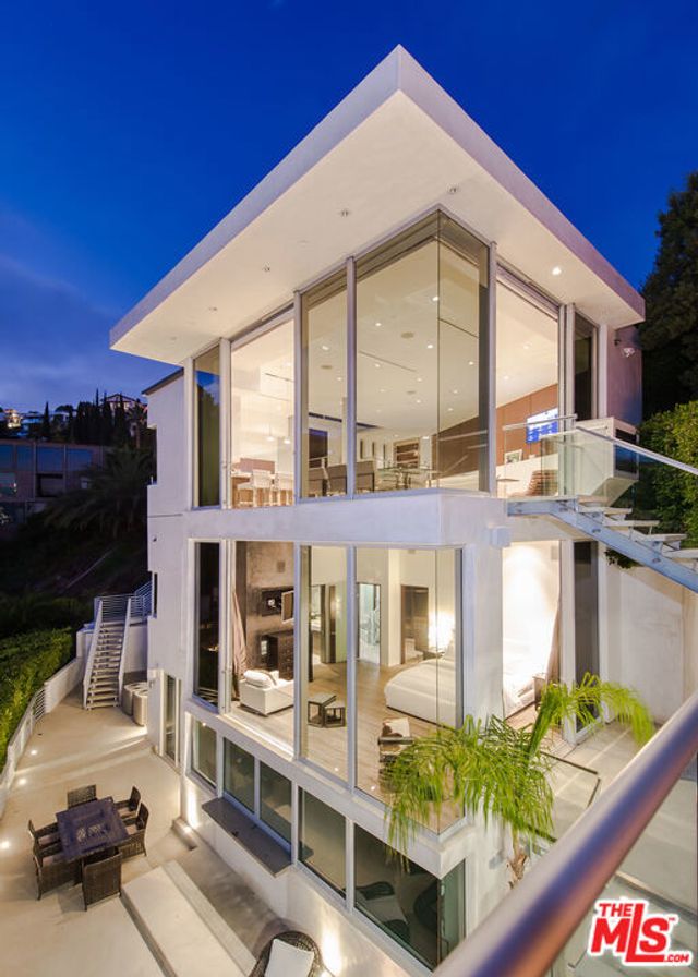 9274 Sierra Mar, Los Angeles