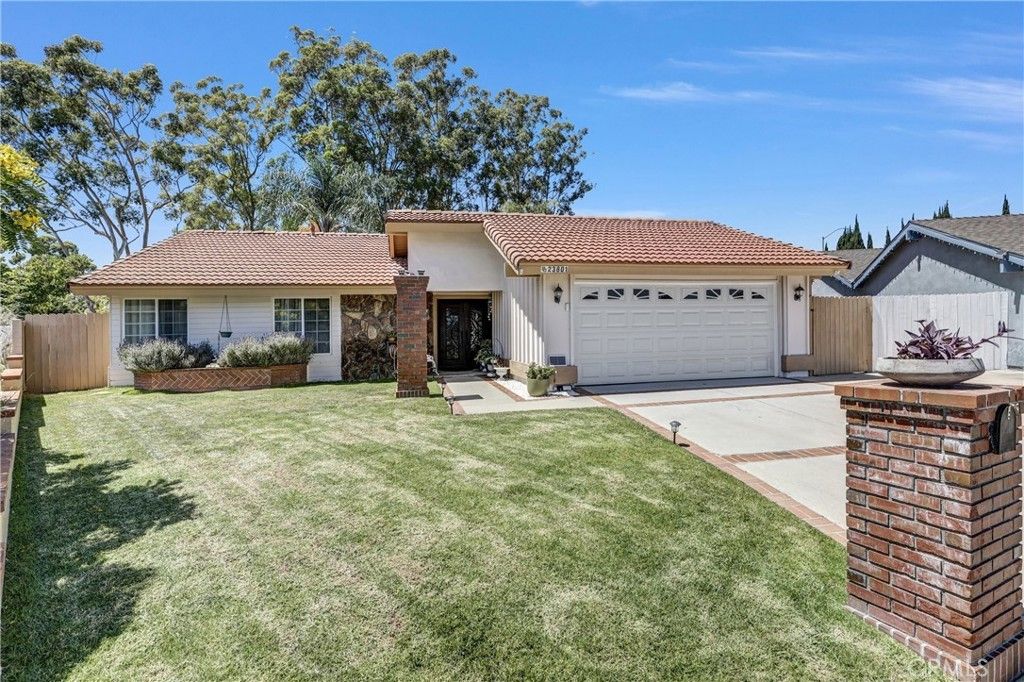 23801 Lindley, Mission Viejo