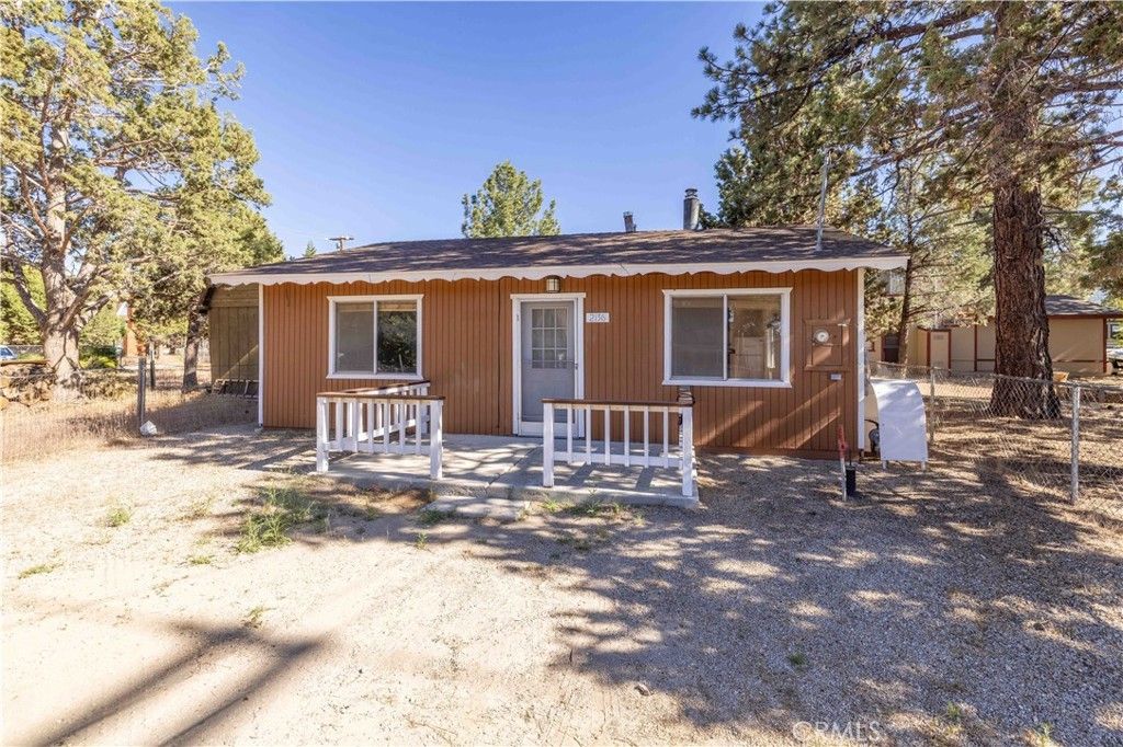 2136 5th Lane, Big Bear City