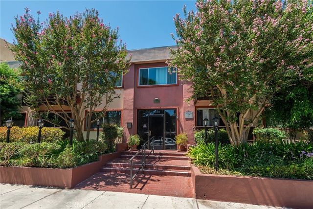 5349 Newcastle # 20, Encino