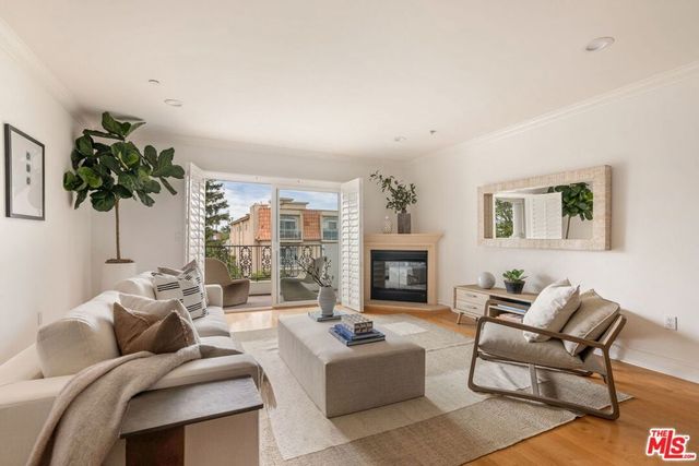 1878 Greenfield Avenue # Ph1, Los Angeles