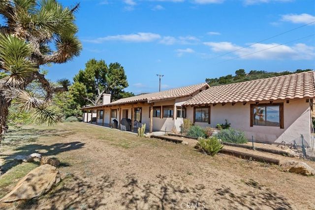 9060 Yucca Hills Road, Agua Dulce