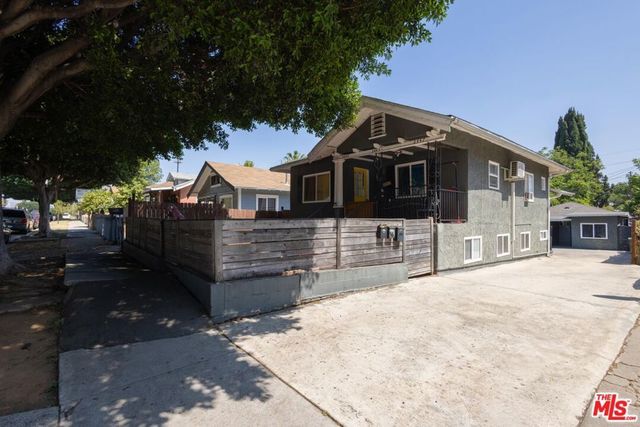 3445 E 4th Street, Los Angeles