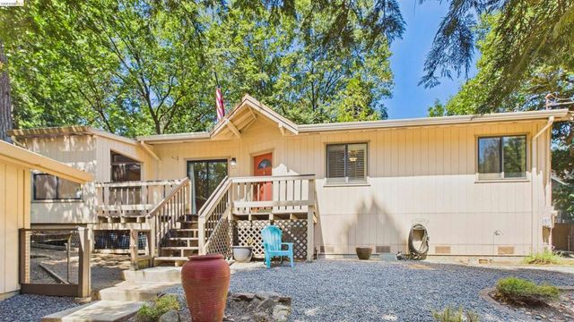 16961 Columbia River Dr, Sonora