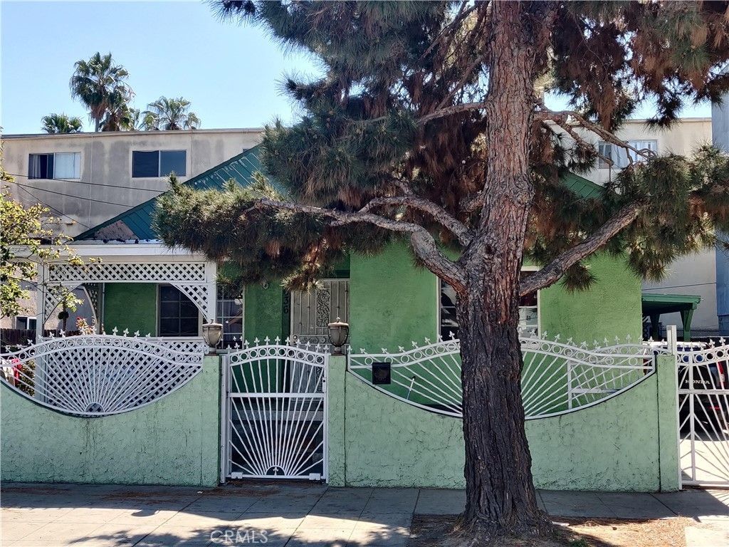 636 E 7th Street, Long Beach