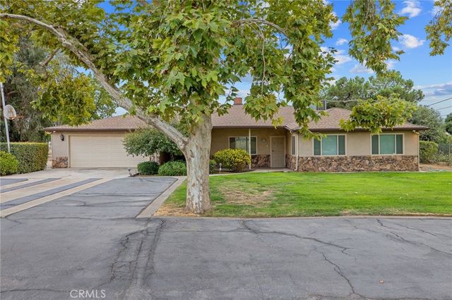 1714 N Blythe, Fresno