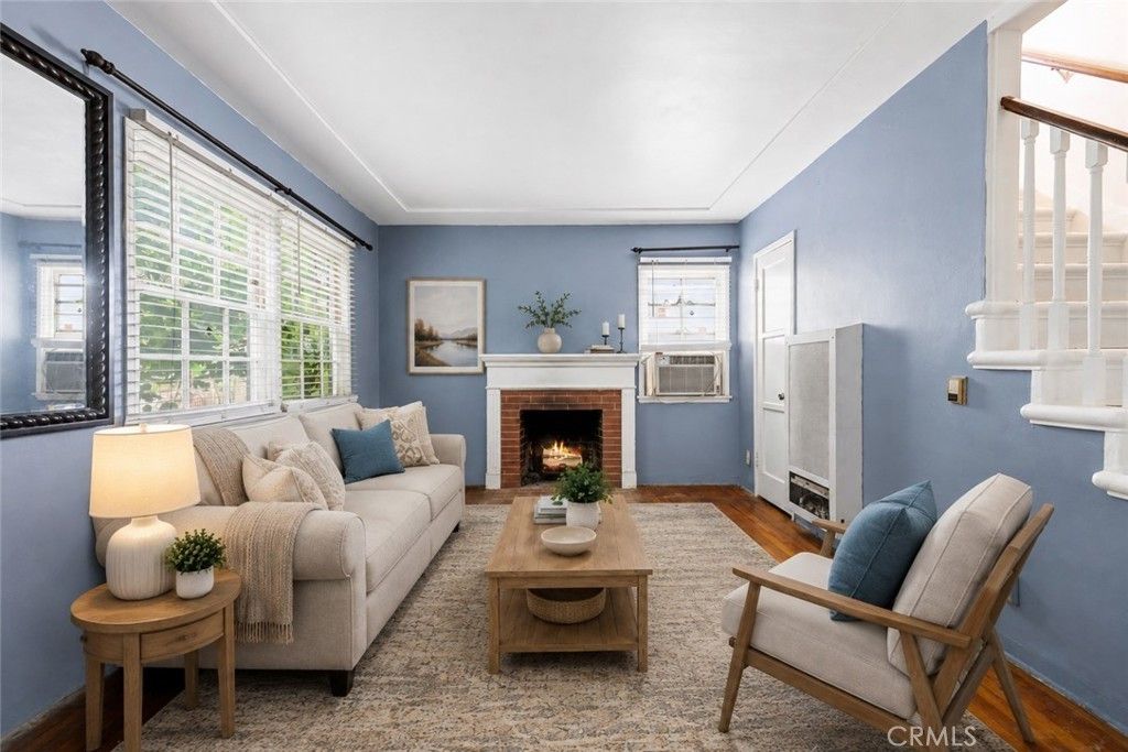 527 E Maple, Glendale