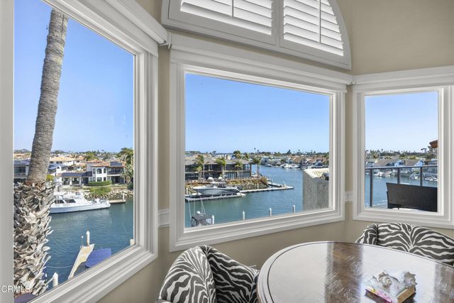 4252 Harbour Island Lane, Oxnard