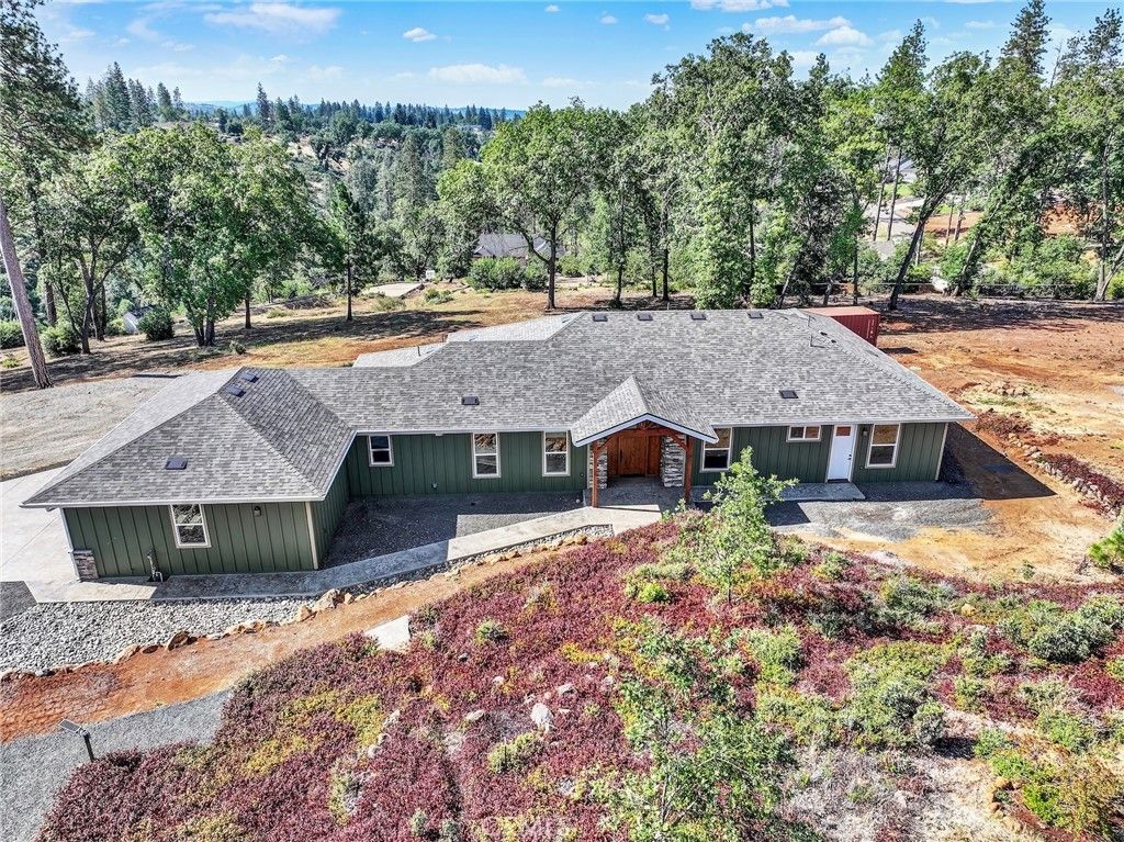 1690 Bend Lane, Paradise